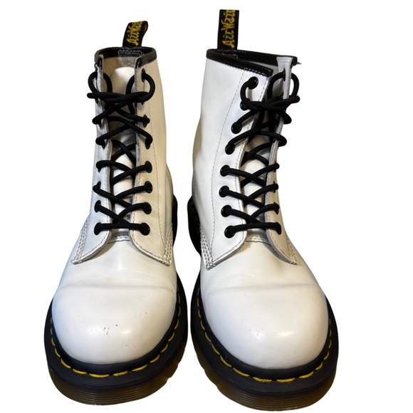Dr Martens 1460 White Leather Combat Boots Women’s 7 | Iconic 8-Eye Style - Picture 1 of 15